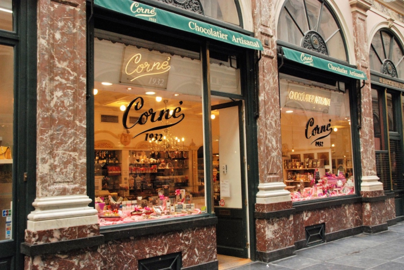 patisserie-ST ANTONIN-min_chocolate_chocolaterie_shop_luxury_chic_gallery_brussels_belgium-558146